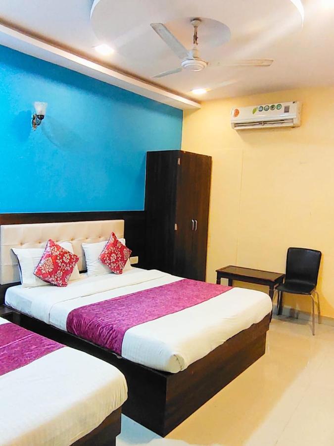 Hotel Golden Galaxy - Santacruz East Mumbai Exterior photo